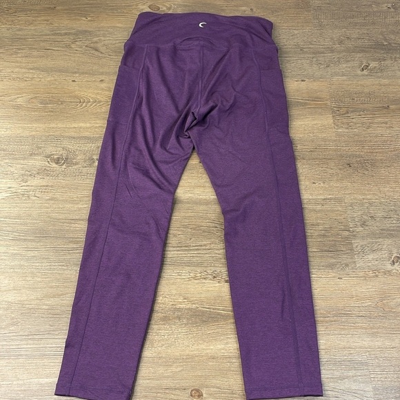 Zyia Active Women’s Purple Crop 25” Leggings, size Medium - Picture 7 of 8